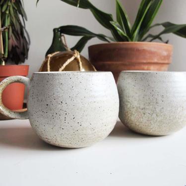 Vintage Studio Pottery Coffee Tea Mug Set 2 - Speckled Hand Thrown Coffee Cups - Best Friend Housewarming Gift - Neutral Minimal Kitchen 