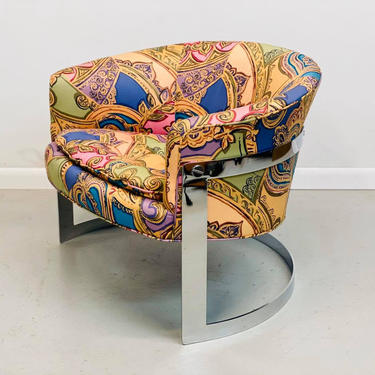 Mid century modern 70’s Chrome flat bar cantilever lounge chair by designer Milo Baughman 