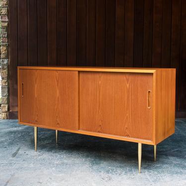 1960s Danish Teak Brass Credenza Cabinet Sliding Doors Media Vintage Mid-Century Modern Scandinavian Album Vinyl Record Storage Dividers 