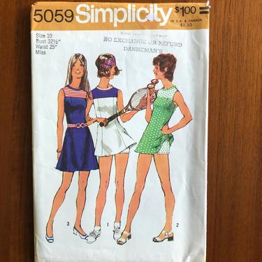 1970s MOD mini dress and shorts sewing pattern DIY vintage Simplicity uncut 10 S 