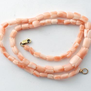 60's angel skin coral pikake 14k clasp elegant necklace, hand carved graduated coral tulip beads 585 yellow gold necklace 