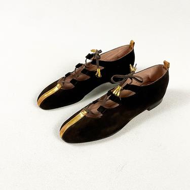 1960s Brown Suede Gladiator Lace Up Flats with Gold Details / Tassels / Gold Lame / Gold Leaf / Size 8 / Mod / 70s / Hippie / Tie Up / 