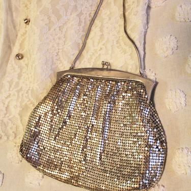 Vintage 40's 50's WHITING & DAVIS Silver Mesh Handbag Purse Evening Pin Up Girl Accessory 