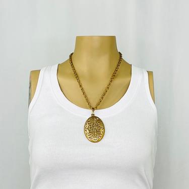 Vintage 1970s Large Gold Oval Pendant Necklace with Decorative Cutouts 