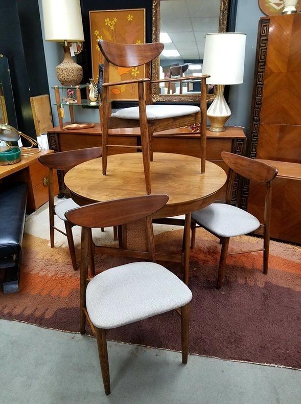 Set of four Mid-Century Modern walnut dining chair with floating backs