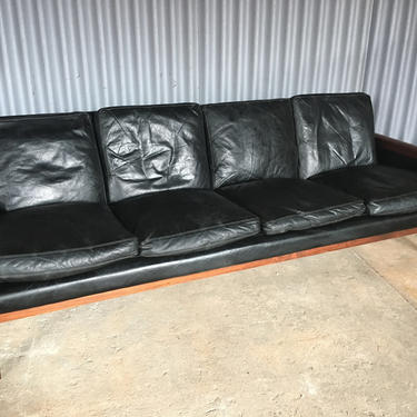 Knut Saeter for Vatne Mobler Leather and Rosewood Four Seater Sofa 