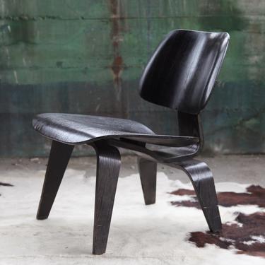 RARE, 1st Generation Herman Miller Mid Century Vintage mcm 1950's Early Production Charles Eames Herman Miller Black LCW Chair 