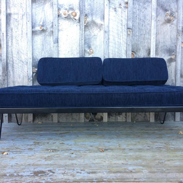 RESTORED mid century hairpin leg day bed / studio couch 