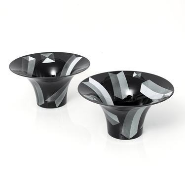 Rolf Sinnemark, Pair of Porcelain bowls for Rörstrand