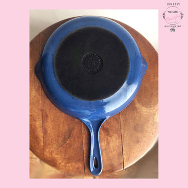 Le Creuset Blue 23 Cast Iron, Frying Pan, Enamel Pot, Cooking, Vintage, Skillet , 10&quot; , Made In France, 9&quot;, Double Spout, black 