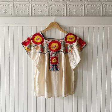 Vintage Traditional Huipil Embroidered Tunic Top S/M