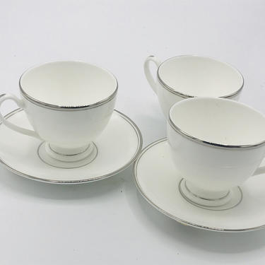 Vintage Waterford Fine Bone China Waterford Kilbarry Platinum (3) Teacups and (2) Saucers 
