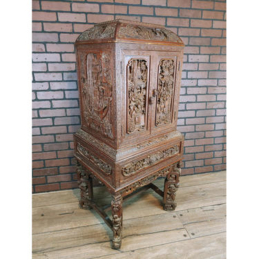Hand Carved Wood Chinese Prayer Cabinet/Liquor Cabinet/China Cabinet 