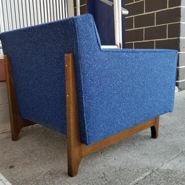 Mid-Century Modern Electric Blue Lounge Chair 
