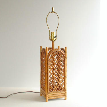 Vintage Bamboo Table Lamp, Boho Bamboo Lamp, Tiki Lamp, Rattan Lamp, Natural Wood Lamp, Wood Table Lamp, Beach House Lamp 