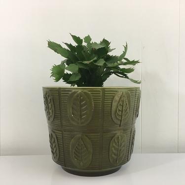 Large Green Haeger Planter USA 57 Leaf Motif Green Leaves Pottery McCoy Style Art Cottage MCM Indoor Pot Farmhouse Gift Forest Avocado 1960s 