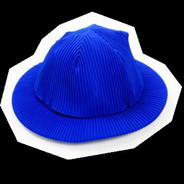 Issey Miyake Homme Plisse blue hat