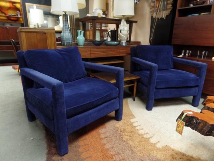 Pair of Mid-Century Modern armchairs in the style of Milo Baughman
