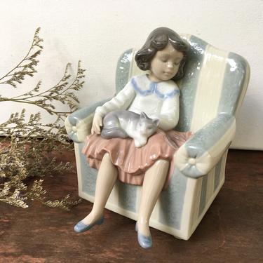 1998 Vintage Lladro Girl And Cap Sleeping In Easy Chair, Cat Lover, Little Girl And Cat Figurine, Shhh They're Sleeping, Regino Torrijos 