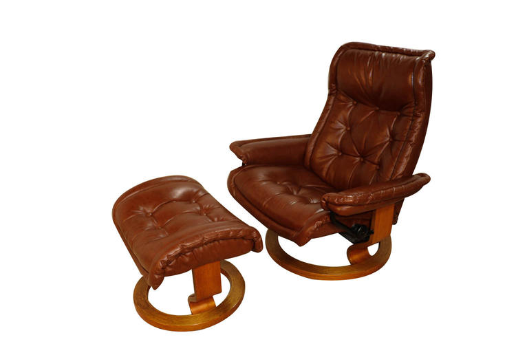 Mid Century Scandinavian Modern Ekornes Stressless Recliner Chair and Ottoman 