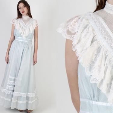 70s Light Blue Swiss Dot Bridal Dress / 1970s Ruffle Lace Country Dress / Plain Victorian Antique Wedding / Womens Saloon Maxi Dress 