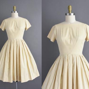 1950s vintage dress | Adorable Short Sleeve Full Skirt Summer Cotton Shirt Dress | Small | 50s dress 