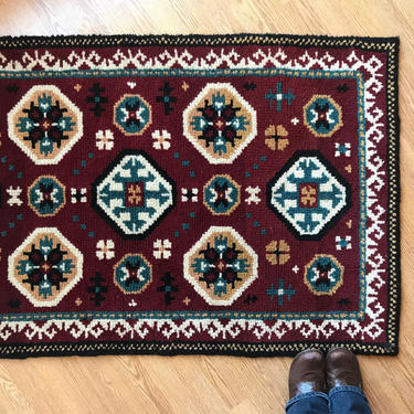 Vintage Southwestern Latchhook Rug, Red hooked rug 36x60 