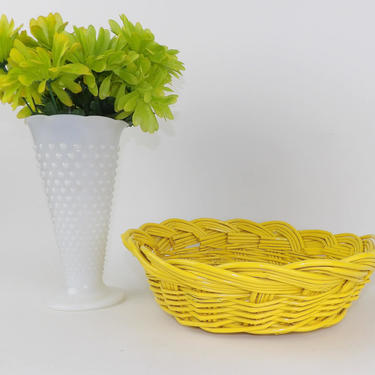 Wicker Basket Yellow Veggie Fruit Painted Mid Century Woven Weave Dining Room Centerpiece Bathroom Soap Wedding Office Business Card Holder 