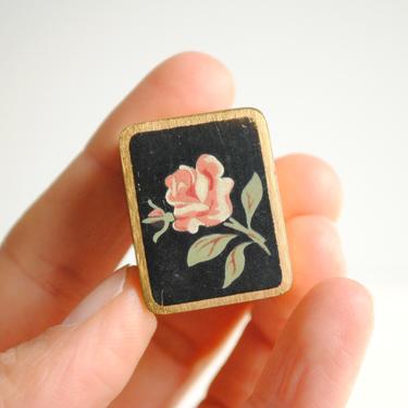 Vintage Tiny Volupte Compact with a Rose, Makeup Compact, Small Metal Box, Tiny Gold Box, Rose Box, Fragrance Compact, Perfume Compact 