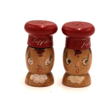 vintage wood salt and pepper shakers with red chef hats and big eyes/made in japan 