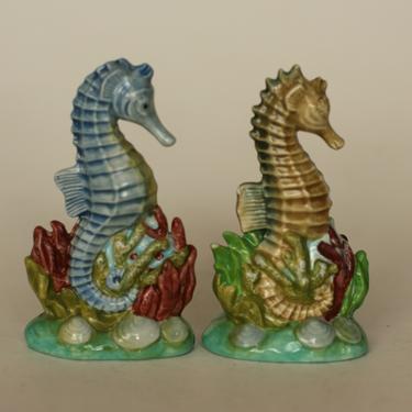 vintage sea horse salt and pepper shakers 