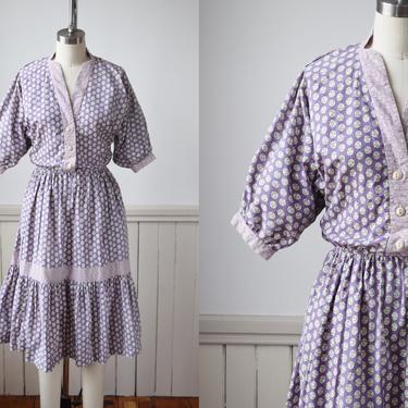 1980s Balloon Sleeve Lavender Floral Dress | P XS/S | Vintage 1970s/80s Purple Cotton Frock with Pockets 
