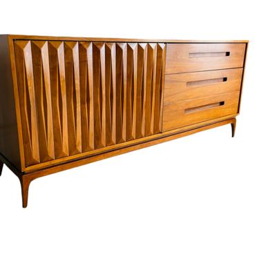 Mid-Century Modern Walnut Credenza / Dresser Style of Albert Parvin