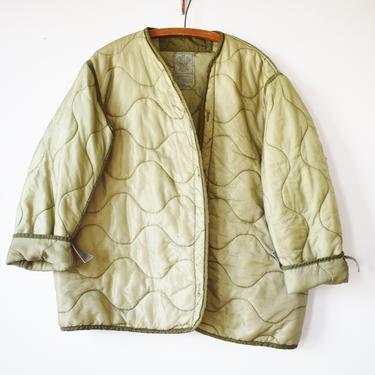 Vintage Military Liner Jacket | 1980s-90s| Green Quilted Nylon Liner Jacket | Lightweight | OS | 5 