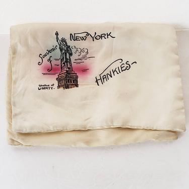 1950s New York City Hankies Souvenir Bag Cream Satin / 50s NYC Memorabilia Statue of Liberty / Bartholdi 