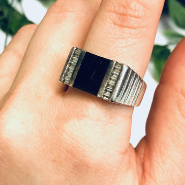 Large Vintage Silver Ring with Black Stone, Vintage Mens Ring, Black Jewelry, Minimalist Jewelry, Onyx Ring 