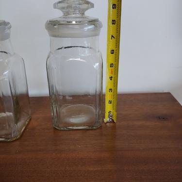 Apothecary jars with lids (pair)
