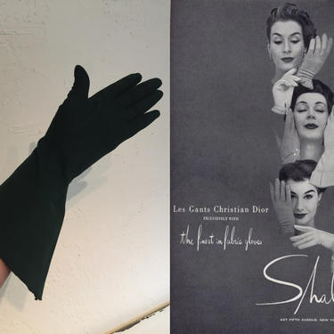 The Dimensions of Her Thoughts - Vintage 1940s Shalimar Hunter Green Nylon Gauntlet Gloves - 6.5 