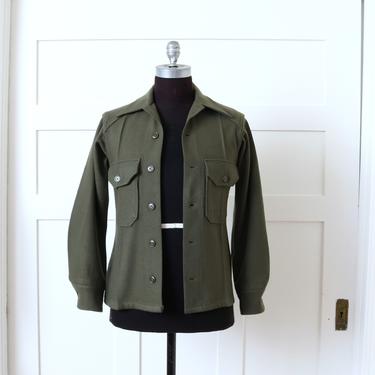 mens vintage wool Army shirt • dark green long sleeve tailored 1950s 60s shirt 