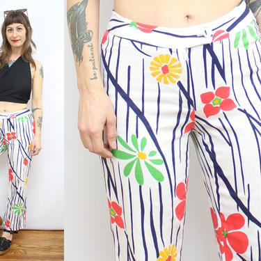 Vintage 60's 70's Groovy Floral Mid Waisted Cropped Pants / 1970's Flower Power Spring Pants / Polyester / Women's Size Small / 28&amp;quot; Mid Rise 