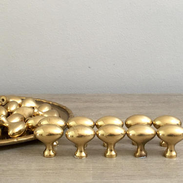 Set of 10 to 40 Brass Knobs Pulls AND Screws Dresser Gold Cabinet Handles Hardware Oval Shaped 