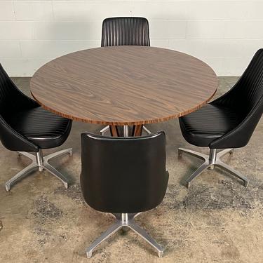 Chromcraft Mid Century Modern Dining Table With (4) Chrome / Black Vinyl Chairs 