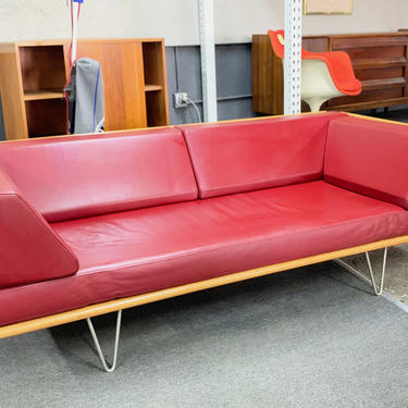 Modernica case study daybed