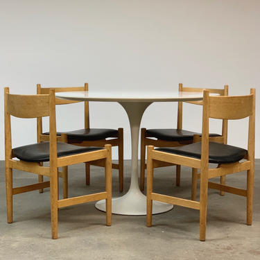 Eero Saarinen 42&amp;quot; Tulip Table by Knoll 