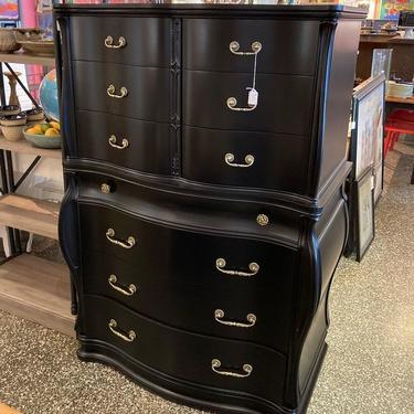Black provincial chest of drawers 39x22x57”