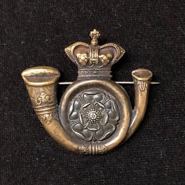 The King’s Own Yorkshire Light Infantry Turban Hat Badge ca. 1901 