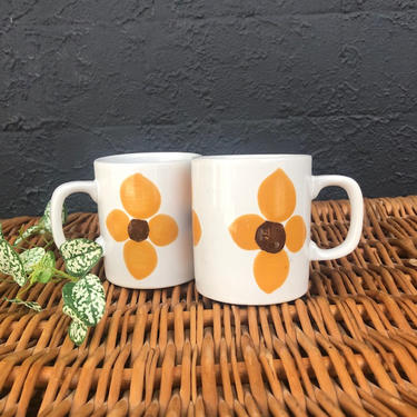 Hand Painted Flower Mugs \/ Set of 2