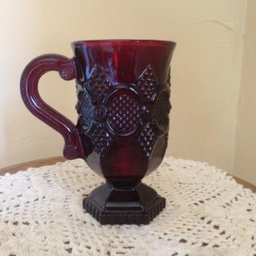 Vintage Beautiful Ruby Red Avon Collectible Cape Cod Cranberry Coffee Mug 