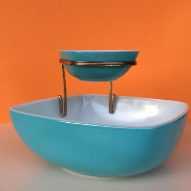 Vintage Pyrex Chip and Dip Set in Bright Beautiful Blue -- 2 Perfect Pyrex Bowls! 