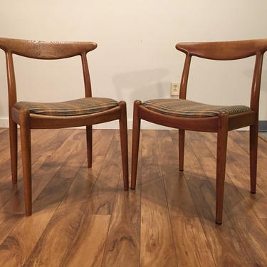 Hans Wegner W2 Mid Century Dining Chairs, Pair 